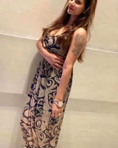 Madakasira Escort